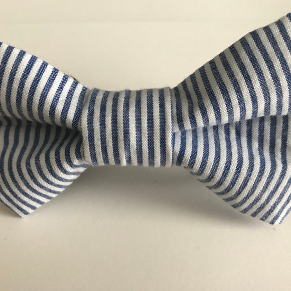 Dog/Cat Bow Tie Blue/White Stripe Velcro - Picture 2 of 4